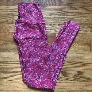 Pink Paisley K-Deer Leggings